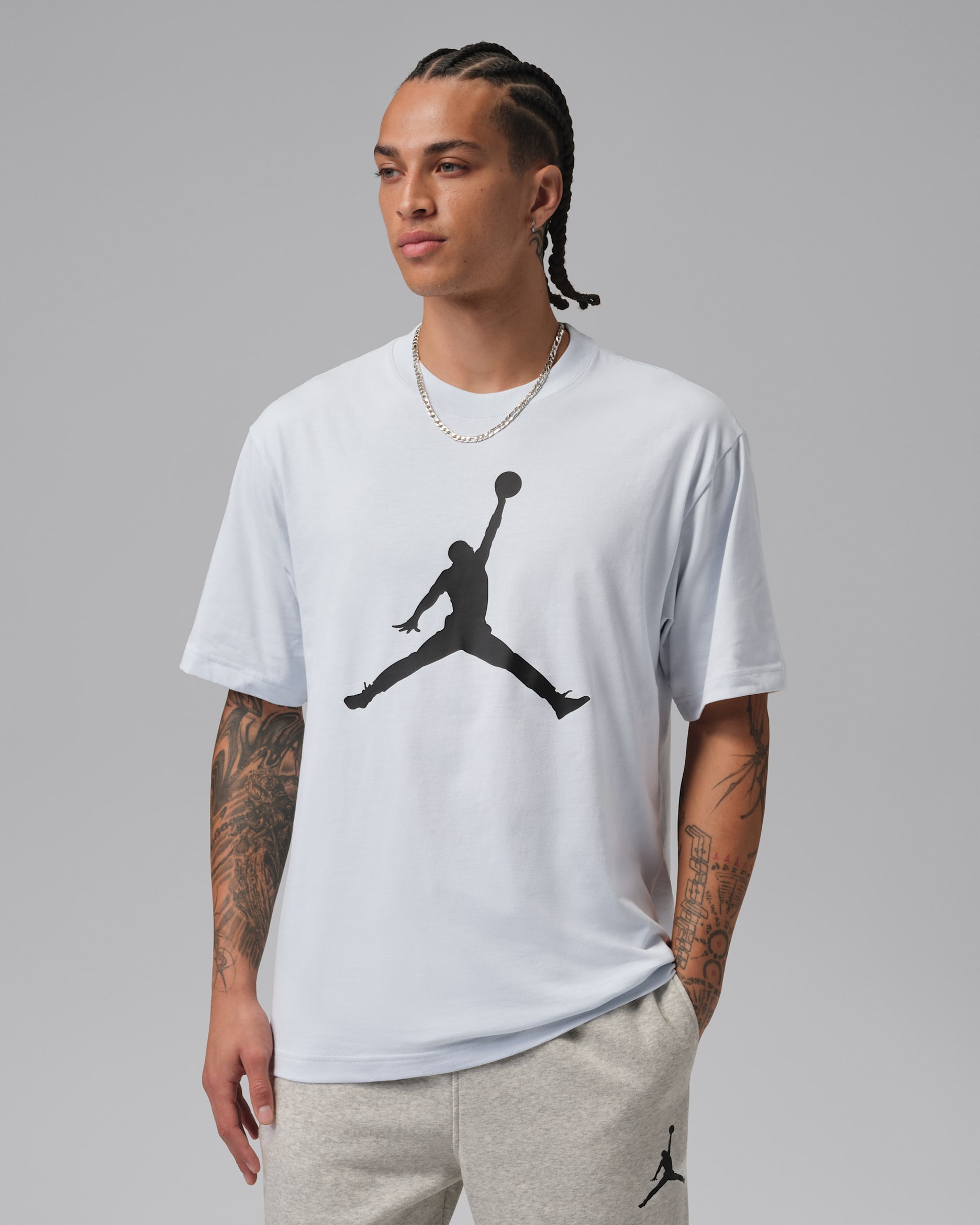 Jordan Men's T-Shirt. Nike CA